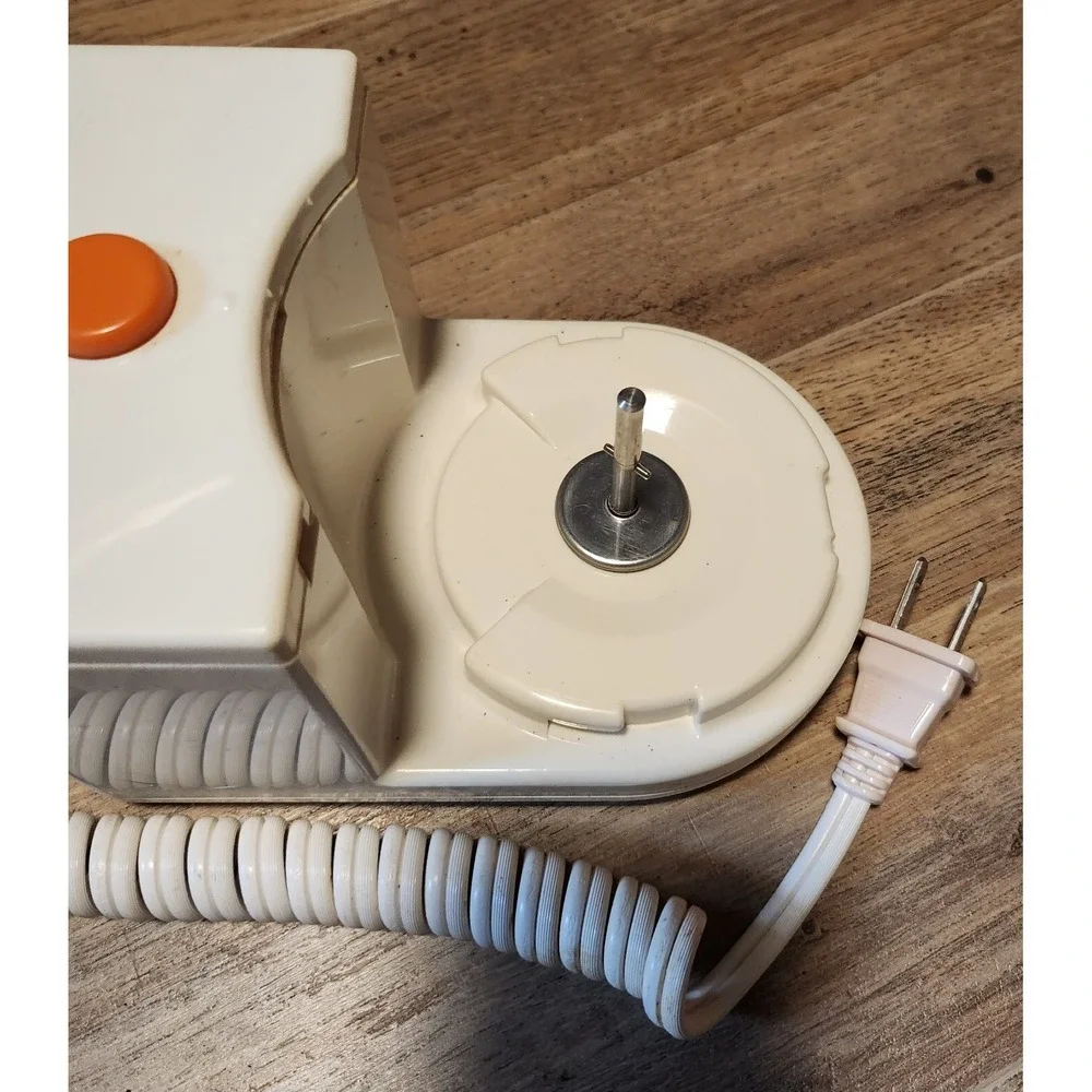 Black‎ & Decker Handy Chopper  Base And Motor